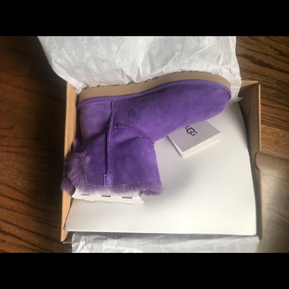 Ugg Boots Mini Bailey Bow II. Brand new with box
